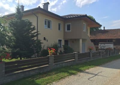 Hausfassade nach erfolgreicher Sanierung