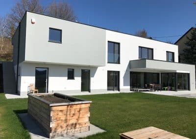 Fassadenarbeiten mit Dämmmaterial