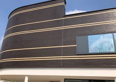 Modernisierte Fassade nach Sanierung